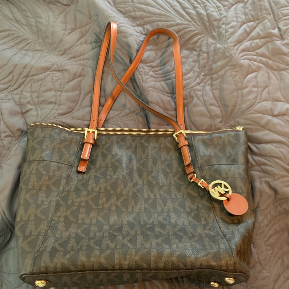 Michael Kors Jet Set Tote